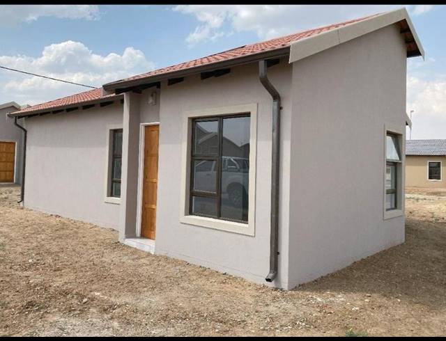 2 BEDROOM HOUSE FOR SALE IN BLOEMSPRUIT